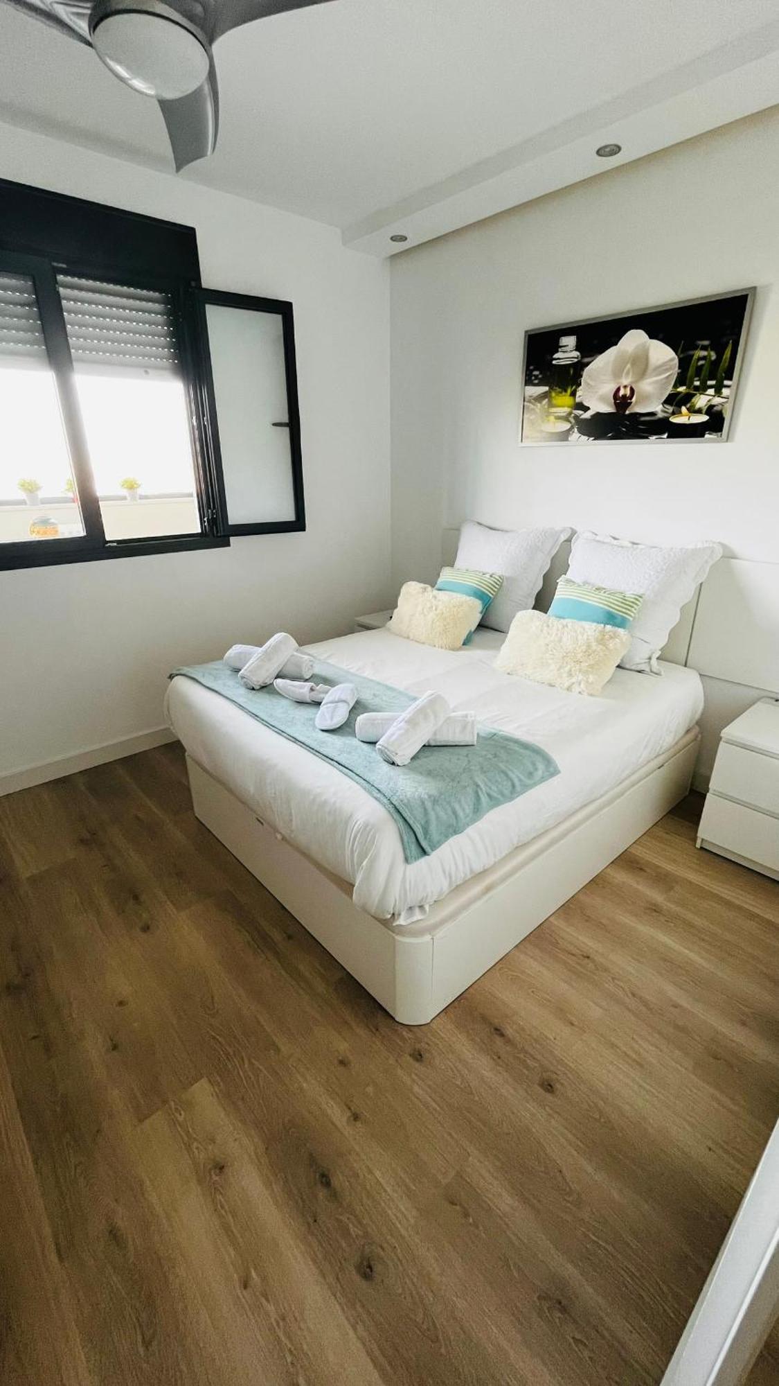 דירות מאלגה Atico Con Piscina Y Vistas Al Mar Habitat Litoral מראה חיצוני תמונה