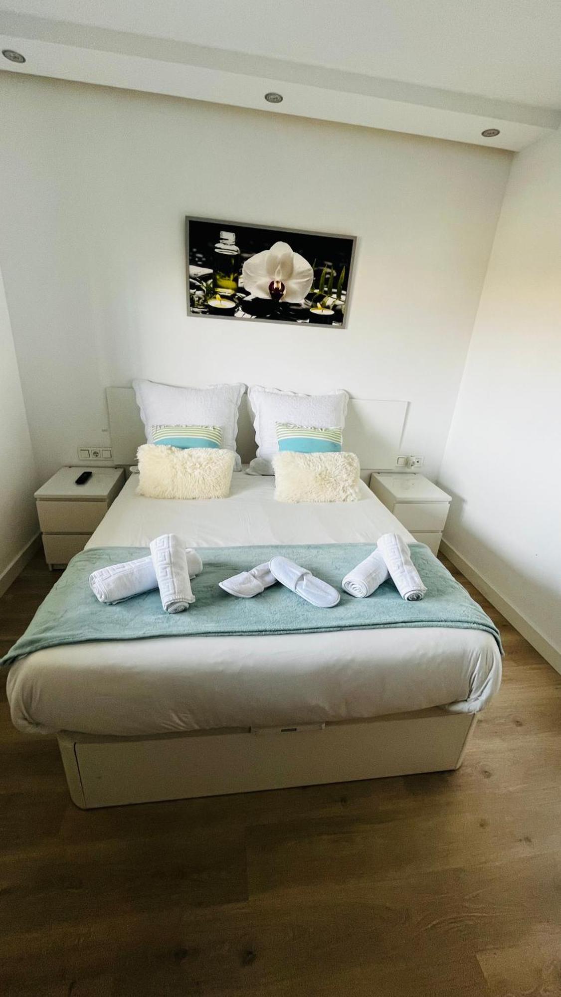 דירות מאלגה Atico Con Piscina Y Vistas Al Mar Habitat Litoral מראה חיצוני תמונה